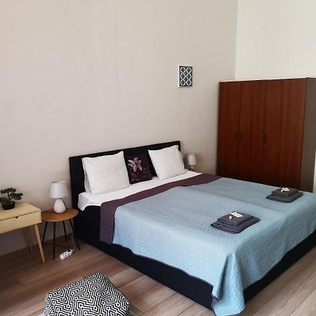 Palace - Belvarosi Apartman Eger Apartment Екстериор снимка