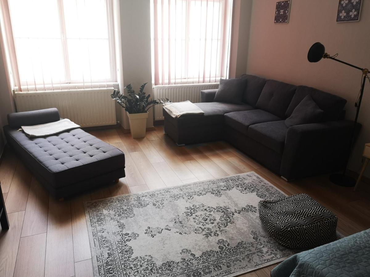 Palace - Belvarosi Apartman Егер Екстериор снимка