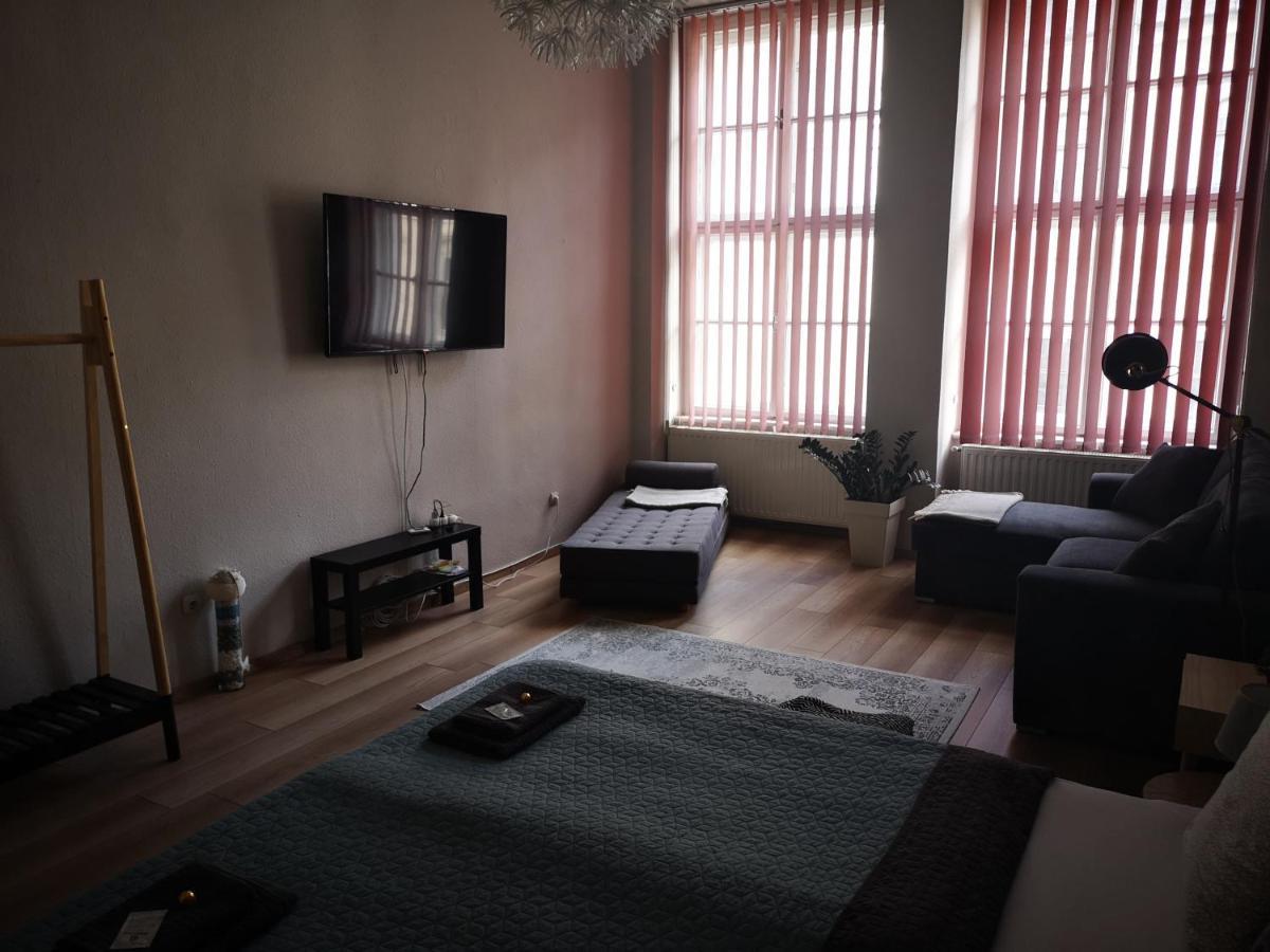 Palace - Belvarosi Apartman Егер Екстериор снимка