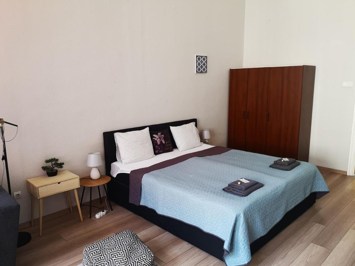 Palace - Belvarosi Apartman Eger Apartment Екстериор снимка