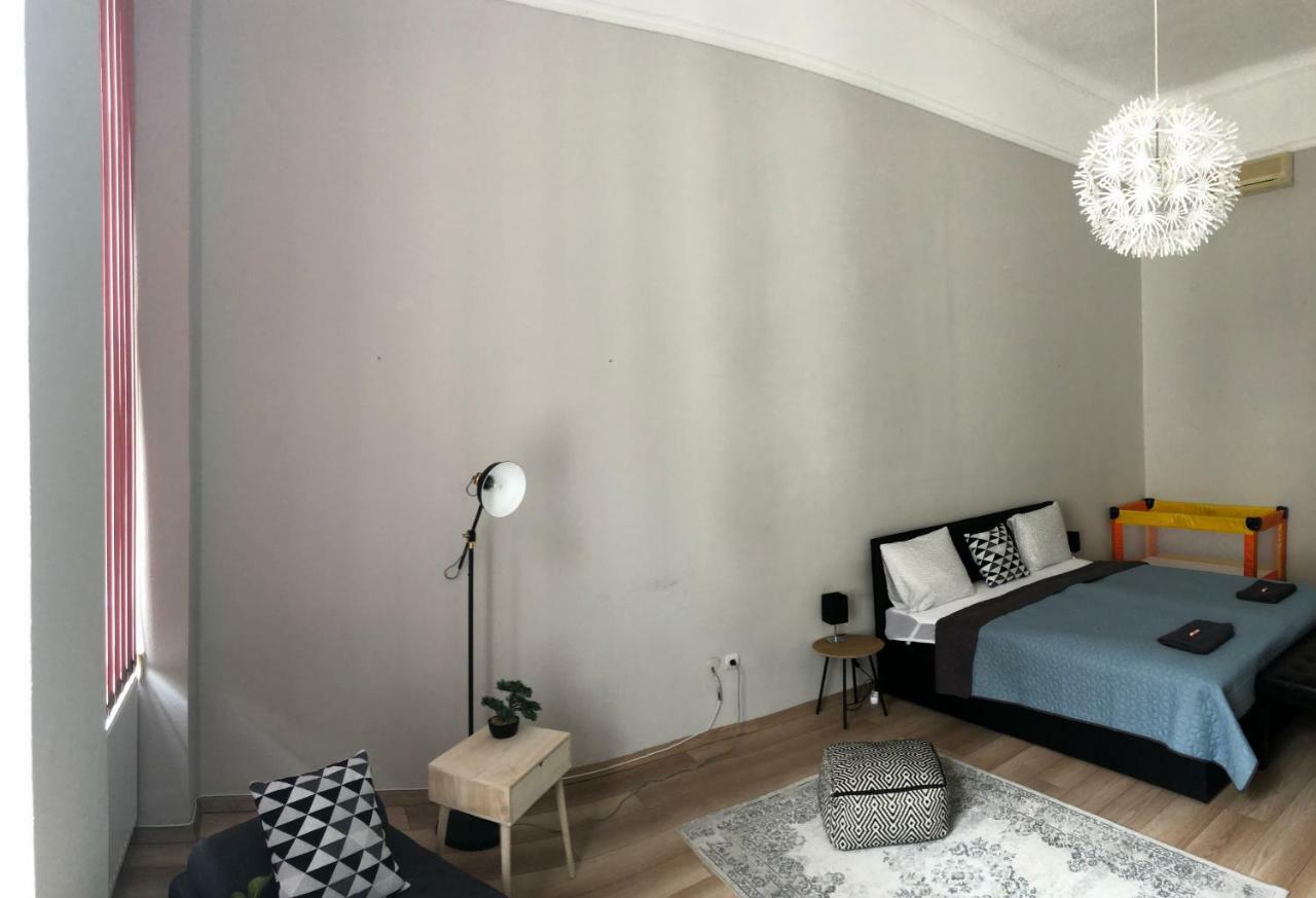 Palace - Belvarosi Apartman Егер Екстериор снимка